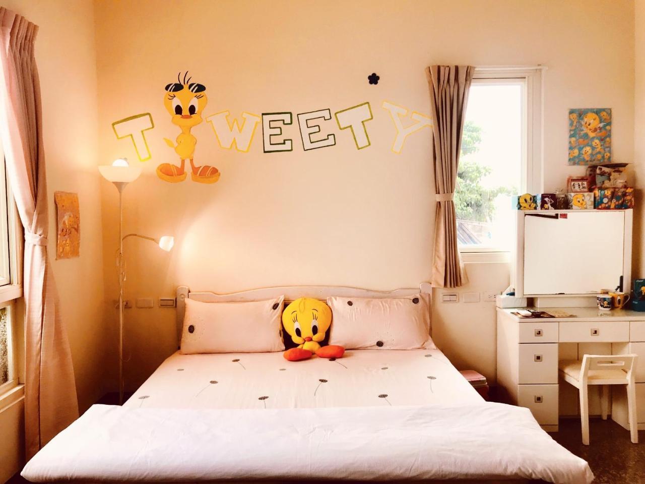 11 House Panzió Erlin Kültér fotó